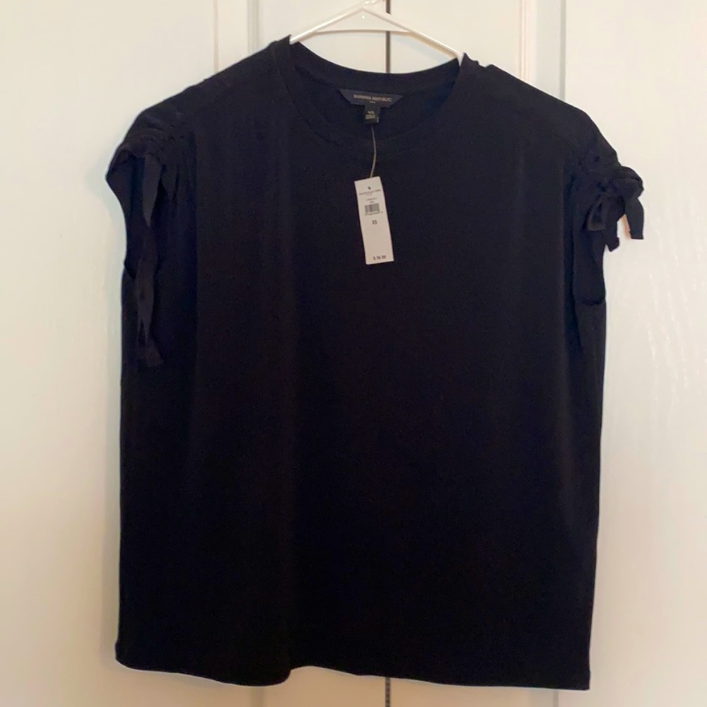 ** BRAND NEW ** Banana Republic Sleeveless Top